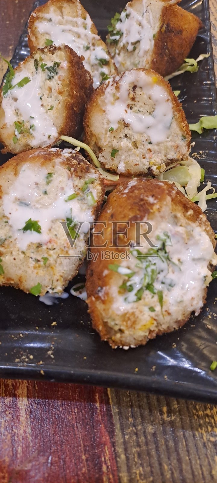 酸奶面包卷或酸奶炸饼照片摄影图片