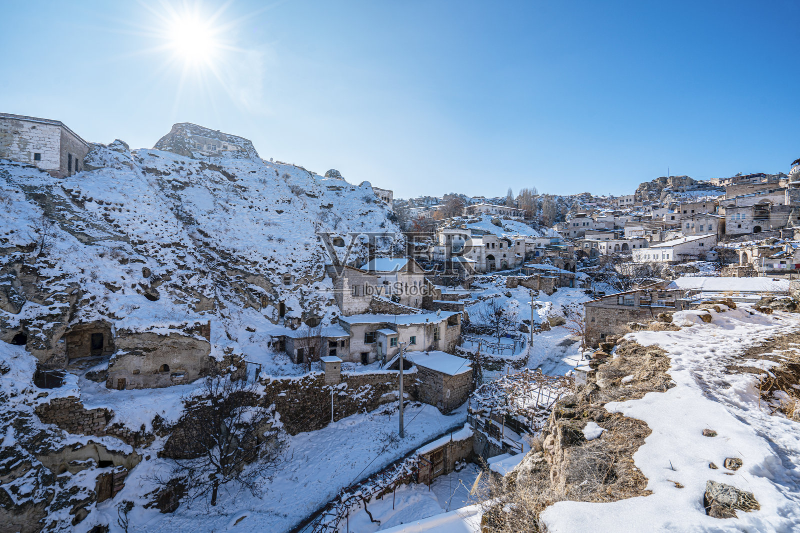 著名的土耳其内夫谢希尔省厄尔居普的希腊教堂的塞米尔村风景如画的景色照片摄影图片