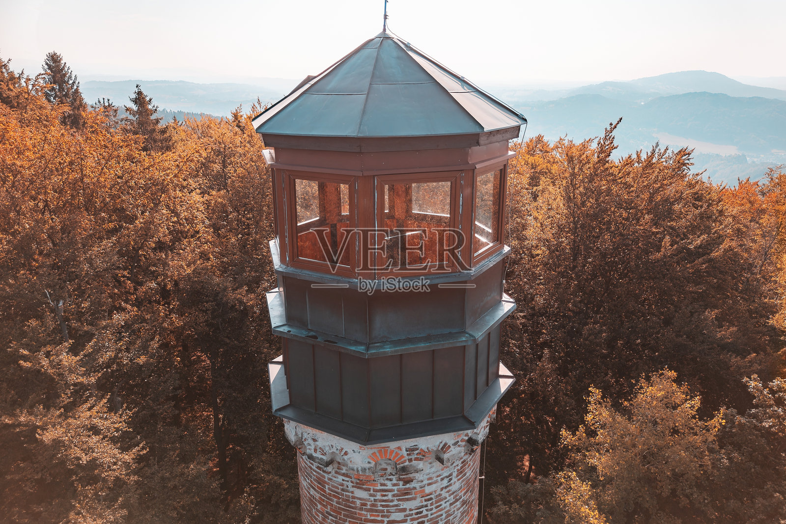 捷克共和国普列奇尼的砖砌瞭望塔Kopanina。照片摄影图片