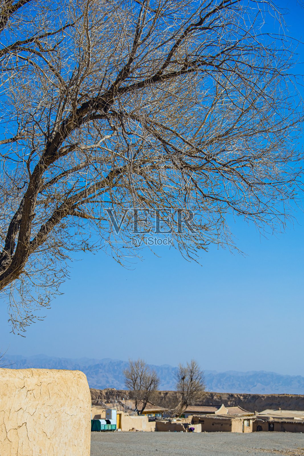 甘肃省白银市永泰古镇 - 蓝天下的住宅建筑照片摄影图片