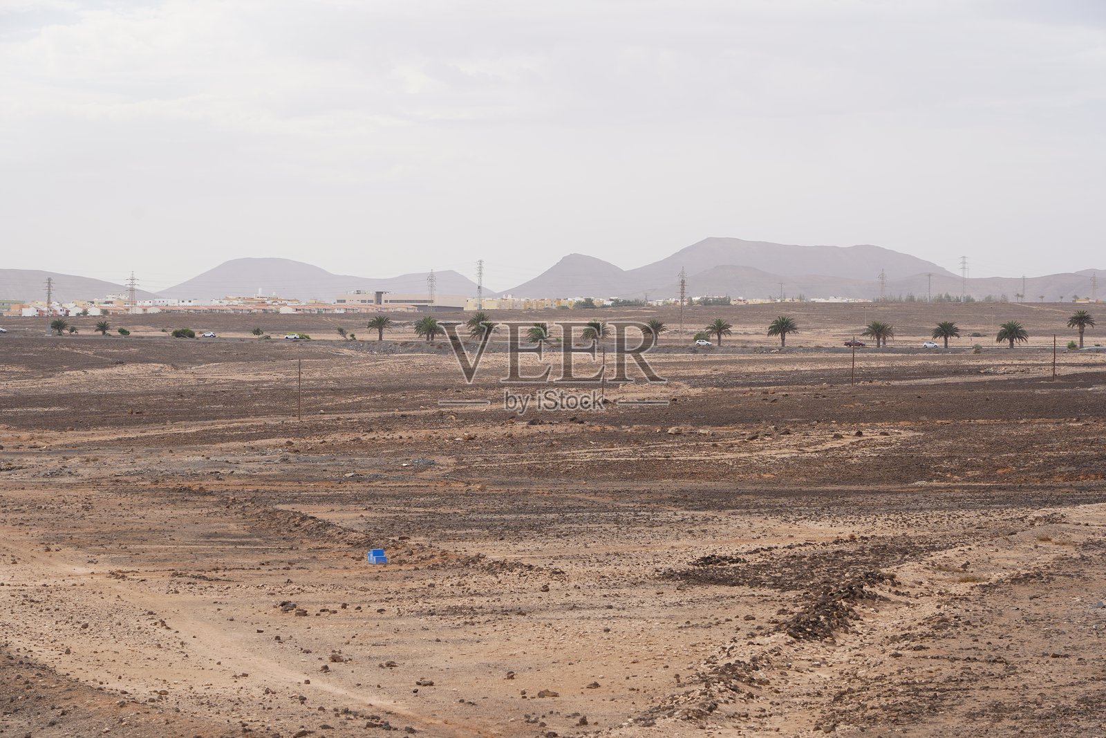 特内里费岛的火山景观。西班牙的干旱气候。加那利岛的火山岩。照片摄影图片