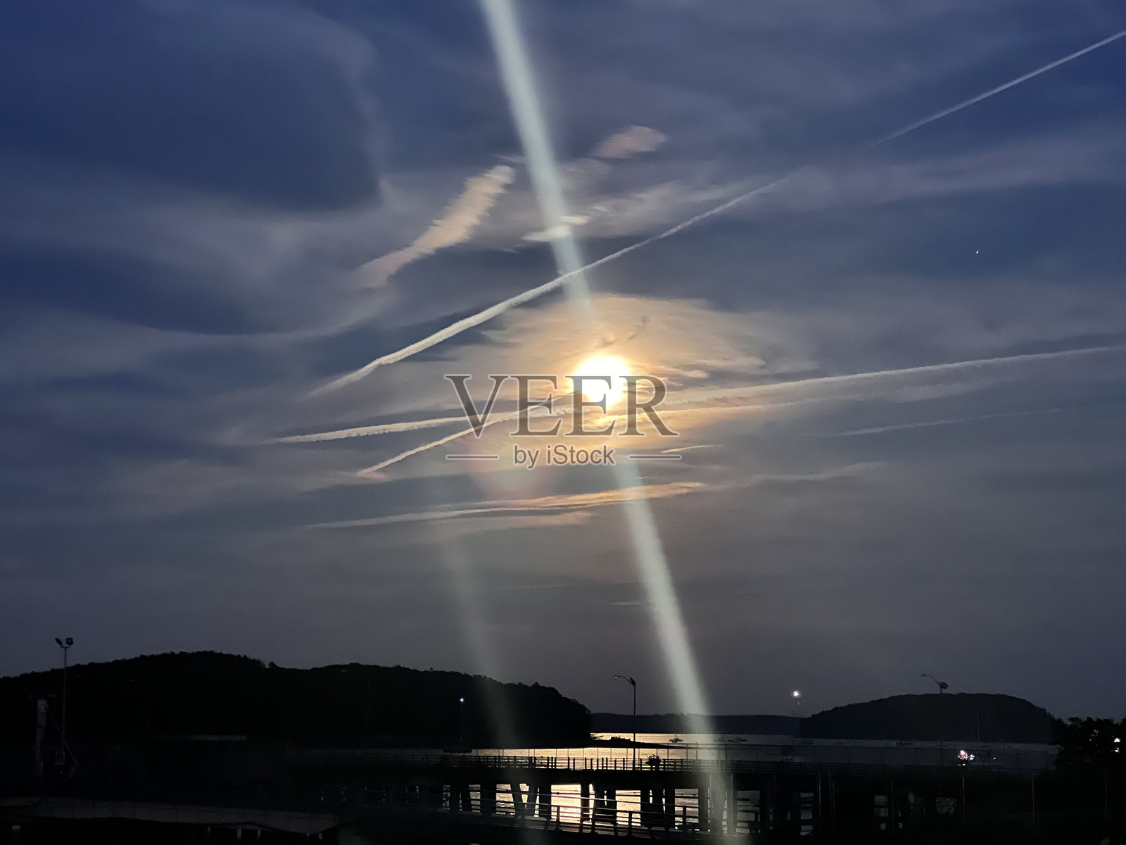 BH 满月照片摄影图片