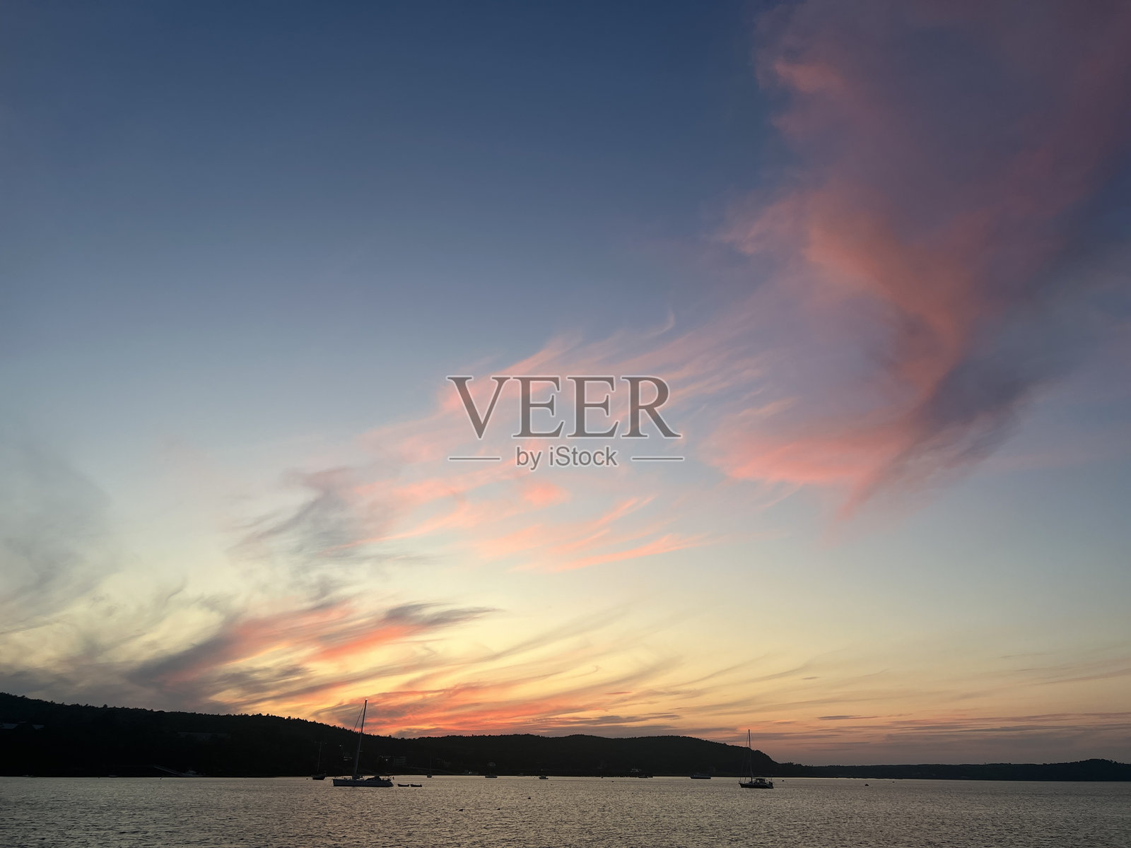 BH 满月照片摄影图片