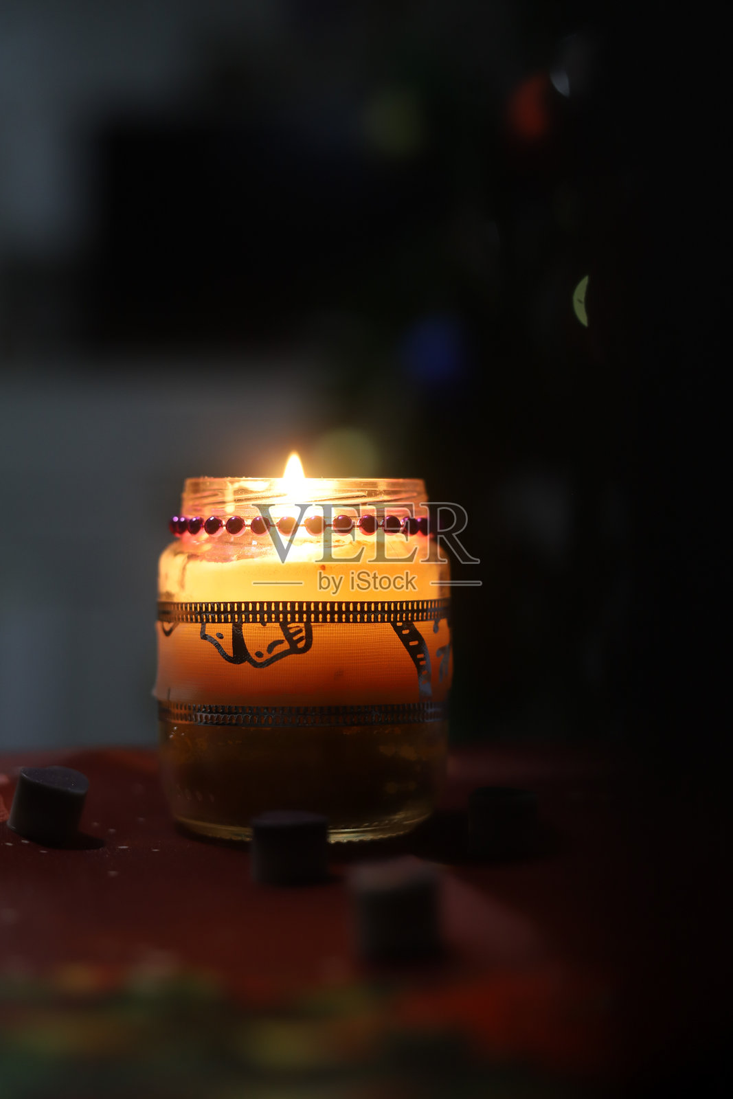 手工蜡烛和身体乳霜照片摄影图片