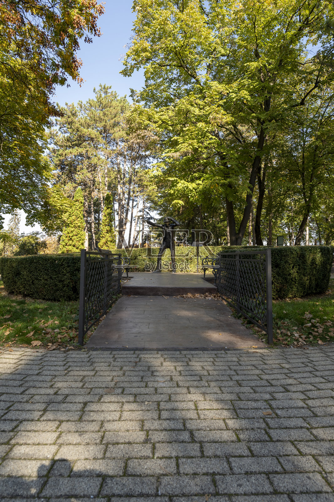 青铜纪念碑。尼斯卡巴尼亚，塞尔维亚。照片摄影图片