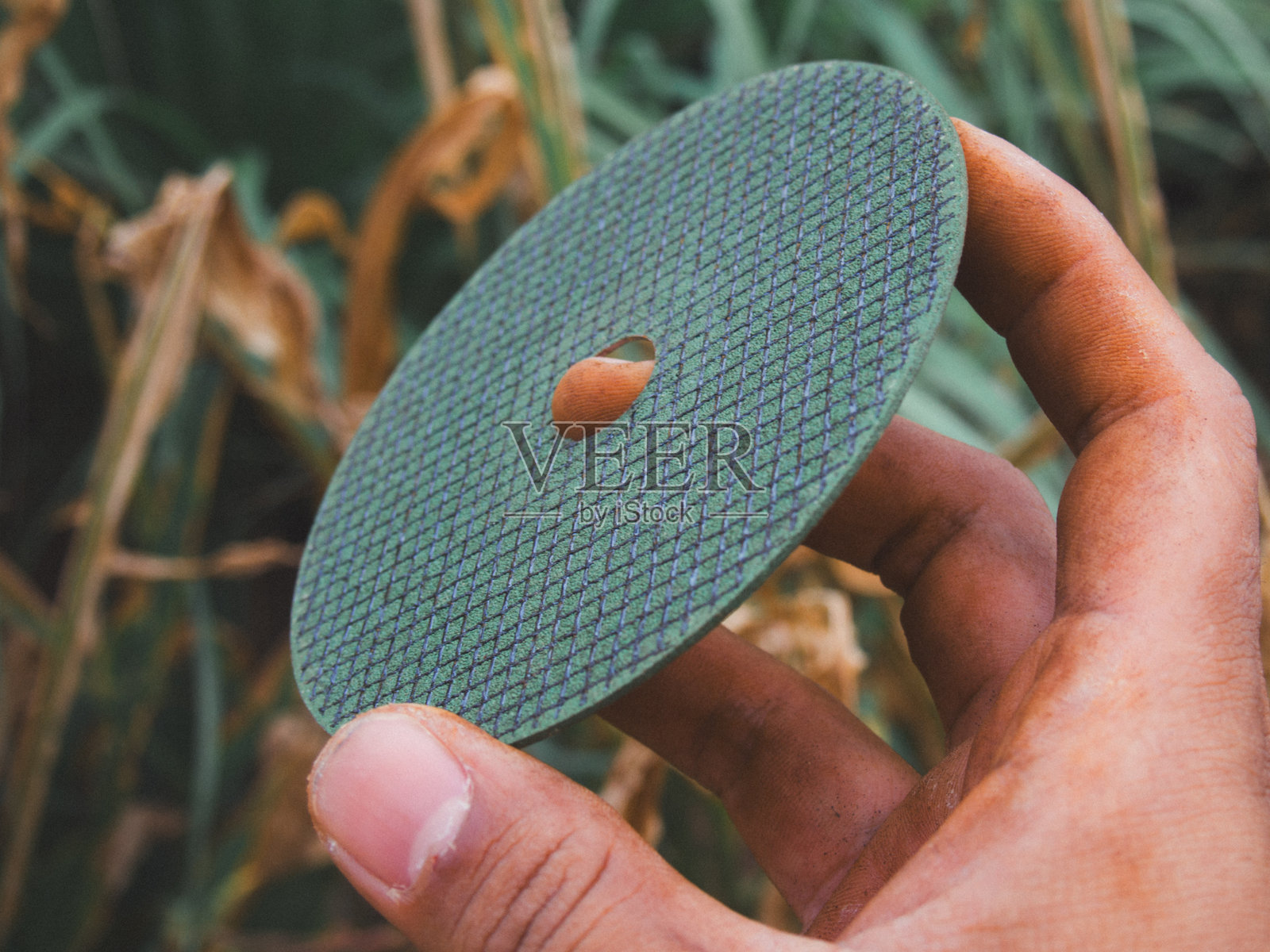 绿色切割刀片照片摄影图片