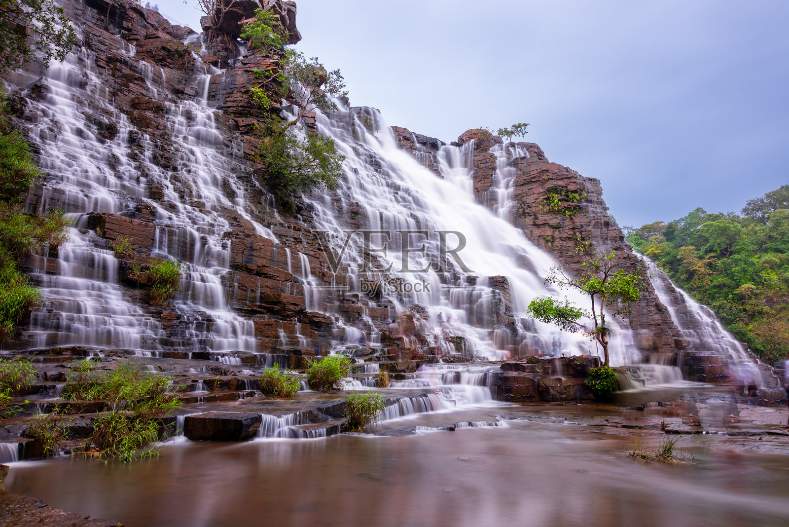 提拉特加尔瀑布照片摄影图片