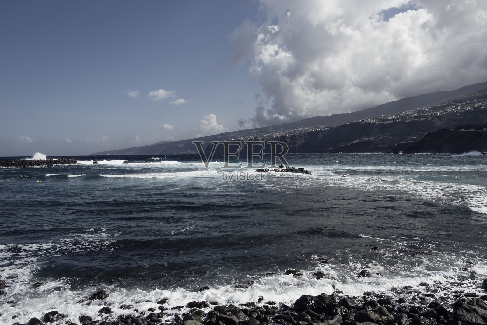 在普埃尔托·德·拉·克鲁斯海岸线的海洋力量照片摄影图片