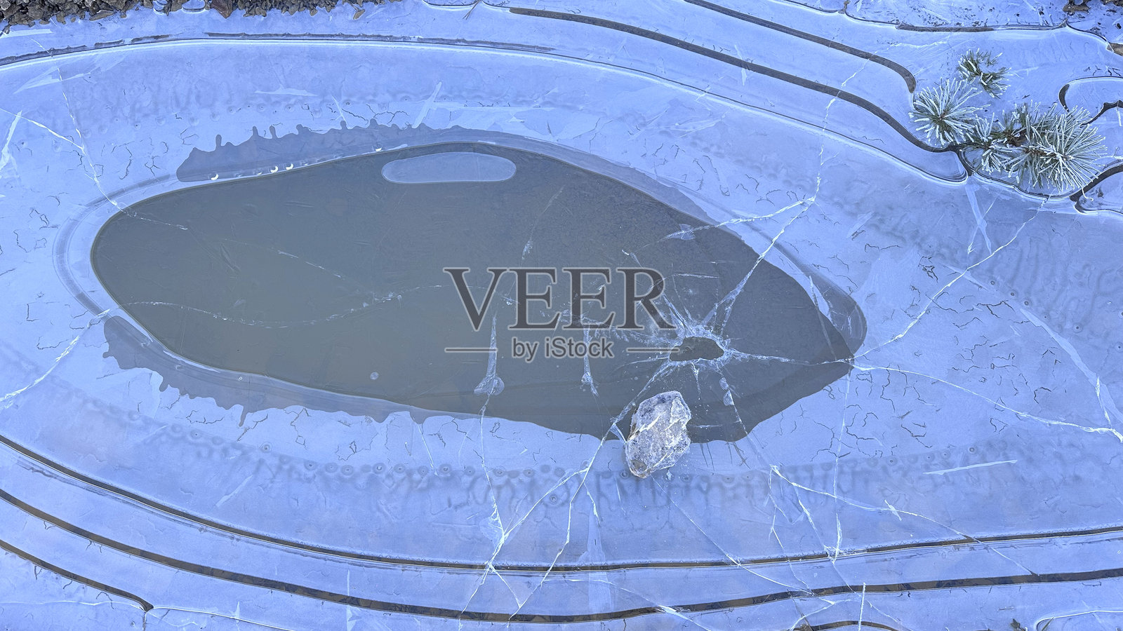 冰浮中的不寻常几何形状的自然形成照片摄影图片
