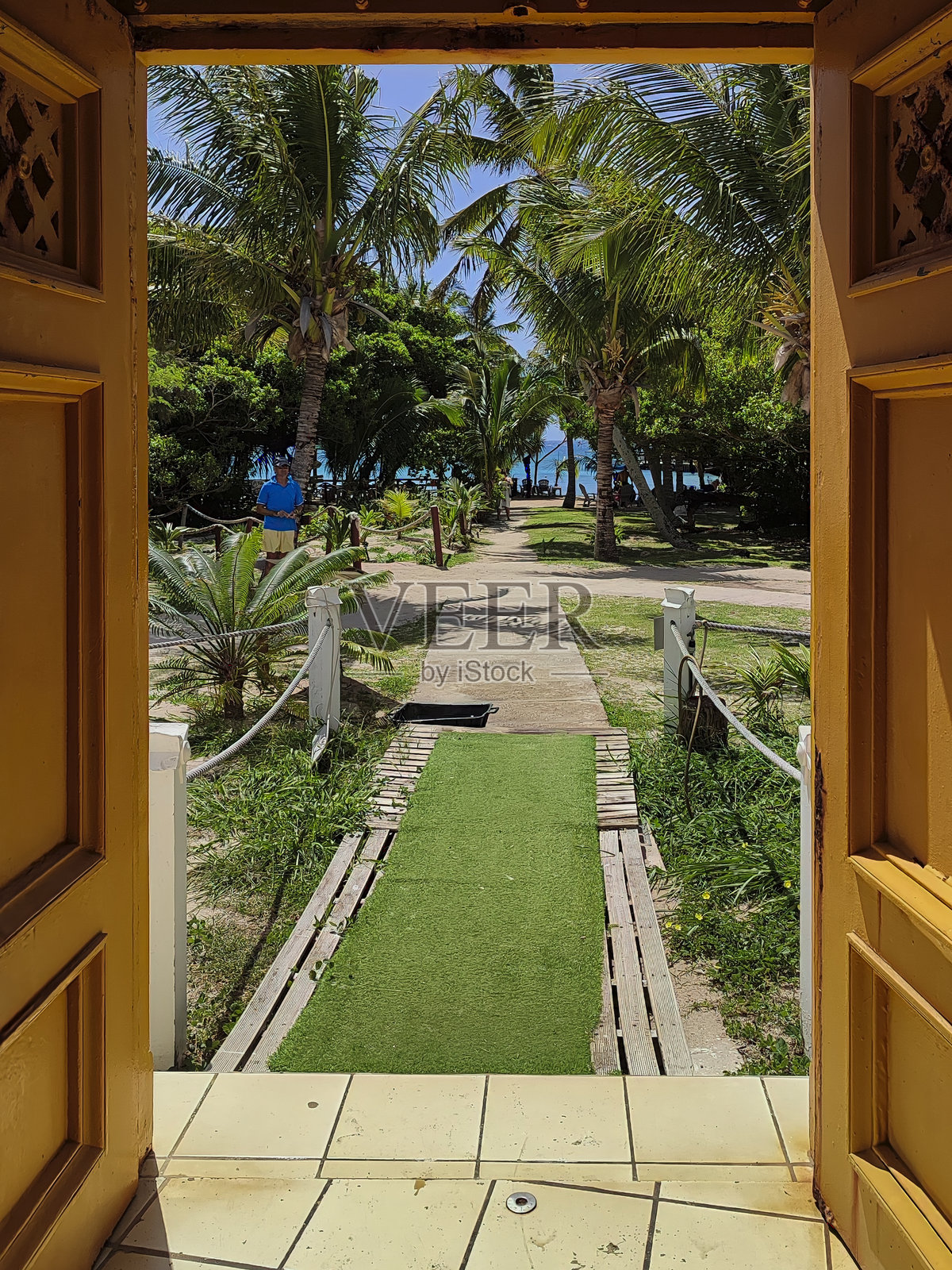 从新喀里多尼亚的阿梅德灯塔内部的视角照片摄影图片