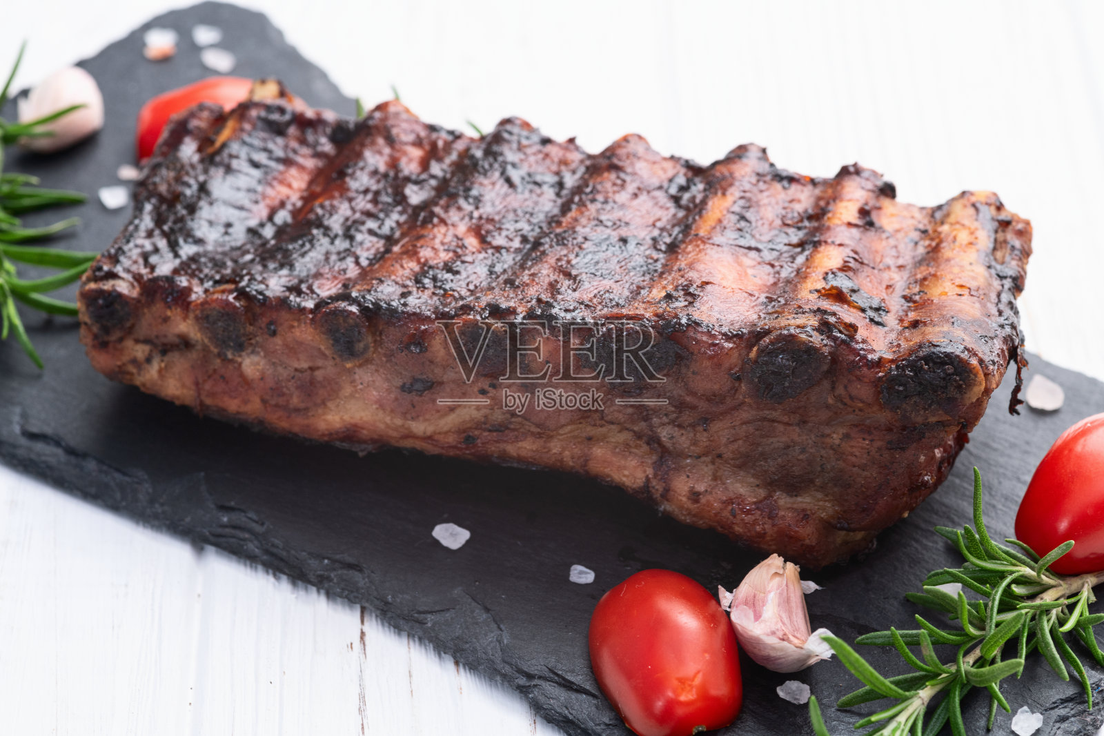 烤猪肋排烧烤摄影。俯视图照片摄影图片