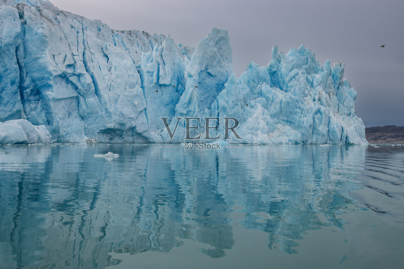 Qalerallit峡湾（南格林兰）的冰岛冰川景观照片摄影图片