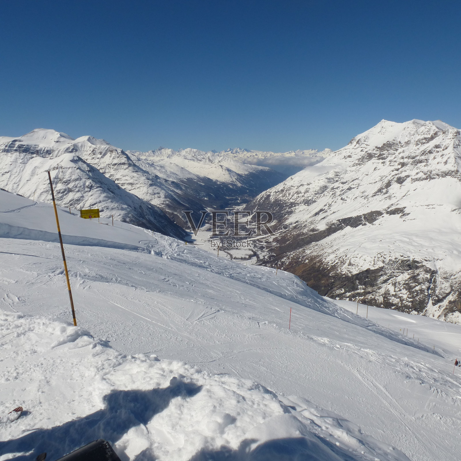 毛里埃讷的滑雪站照片摄影图片