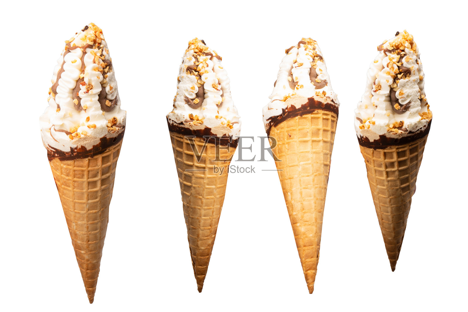 白色背景上的坚果巧克力冰淇淋。照片摄影图片