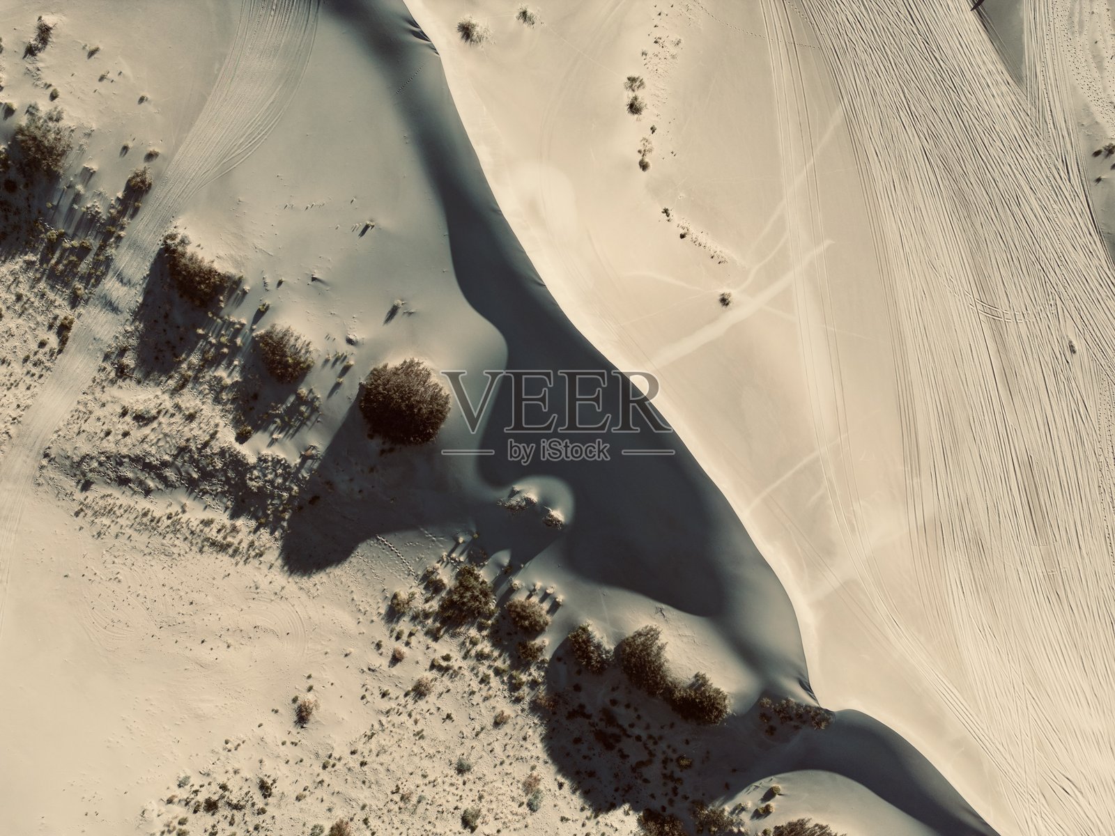 海滩的高角度视图照片摄影图片