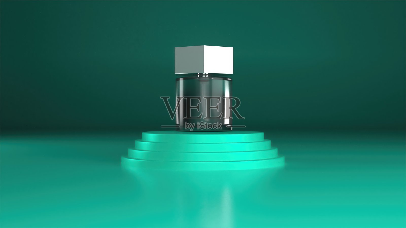 香水瓶放在基座上照片摄影图片