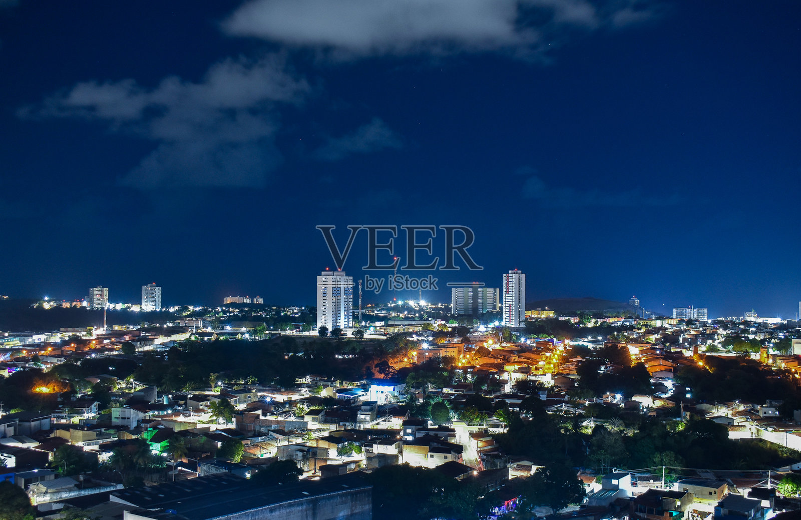 城市夜间鸟瞰图照片摄影图片