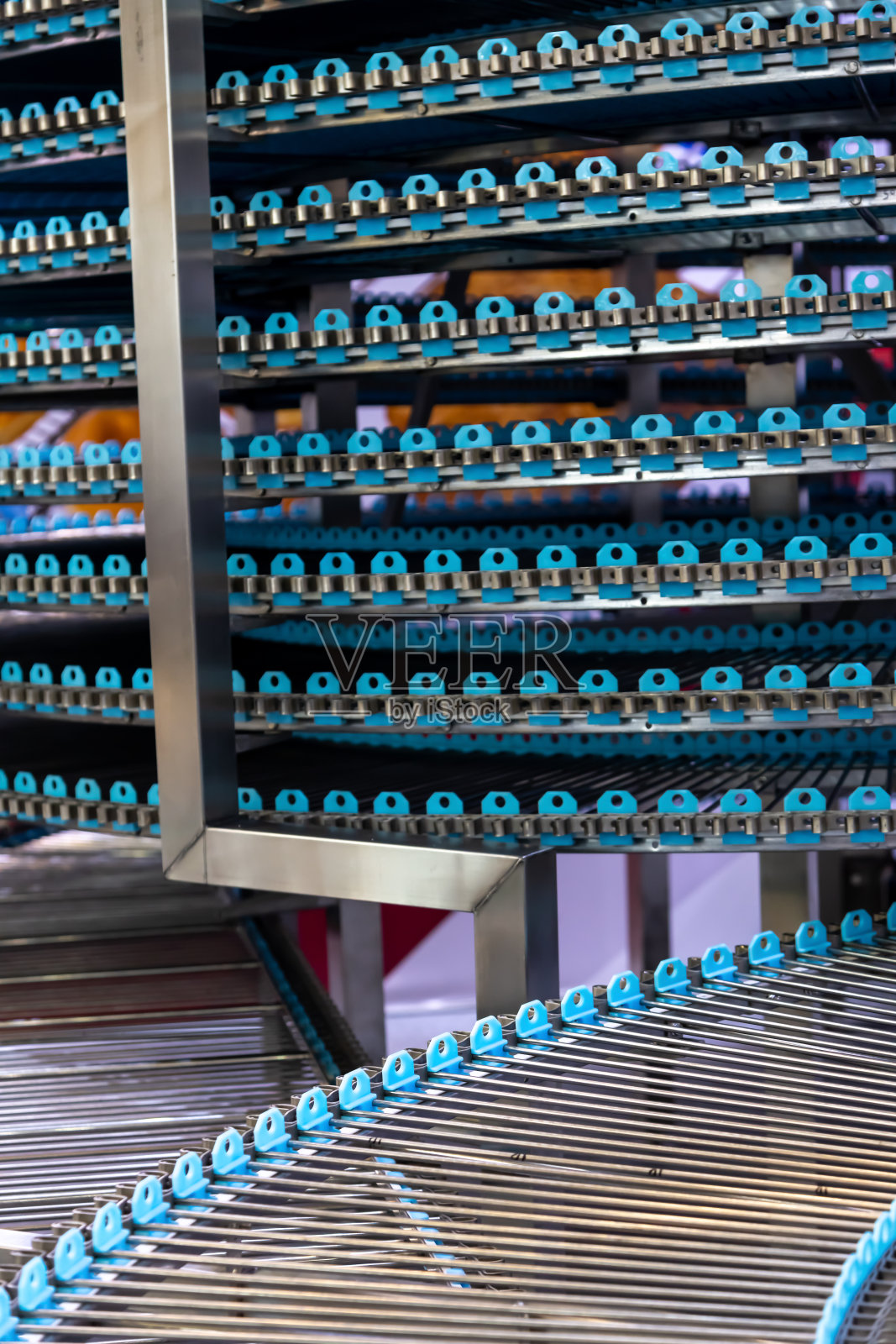 空荡荡的工业食品输送带照片摄影图片