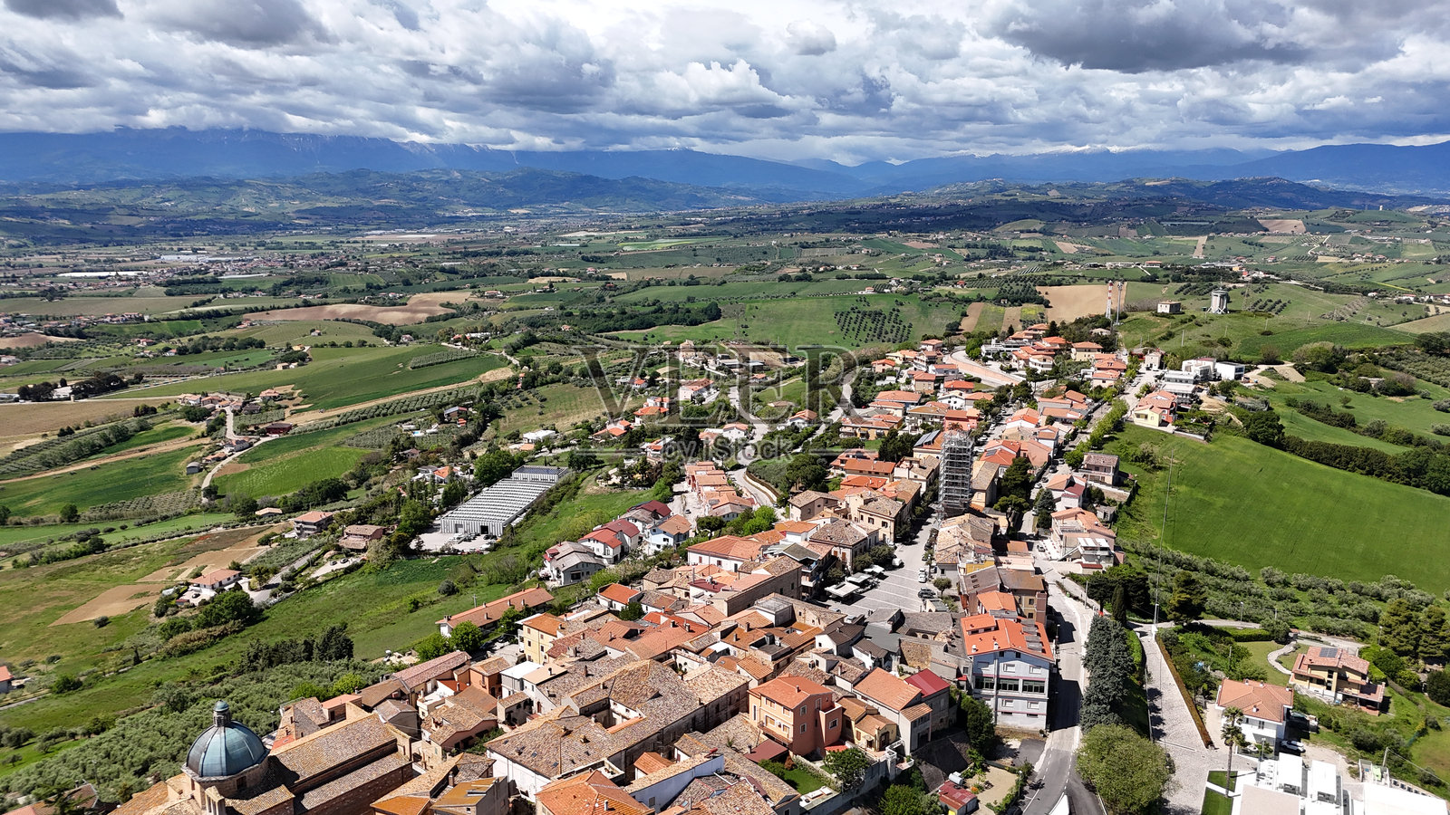 意大利的一座城市。照片摄影图片