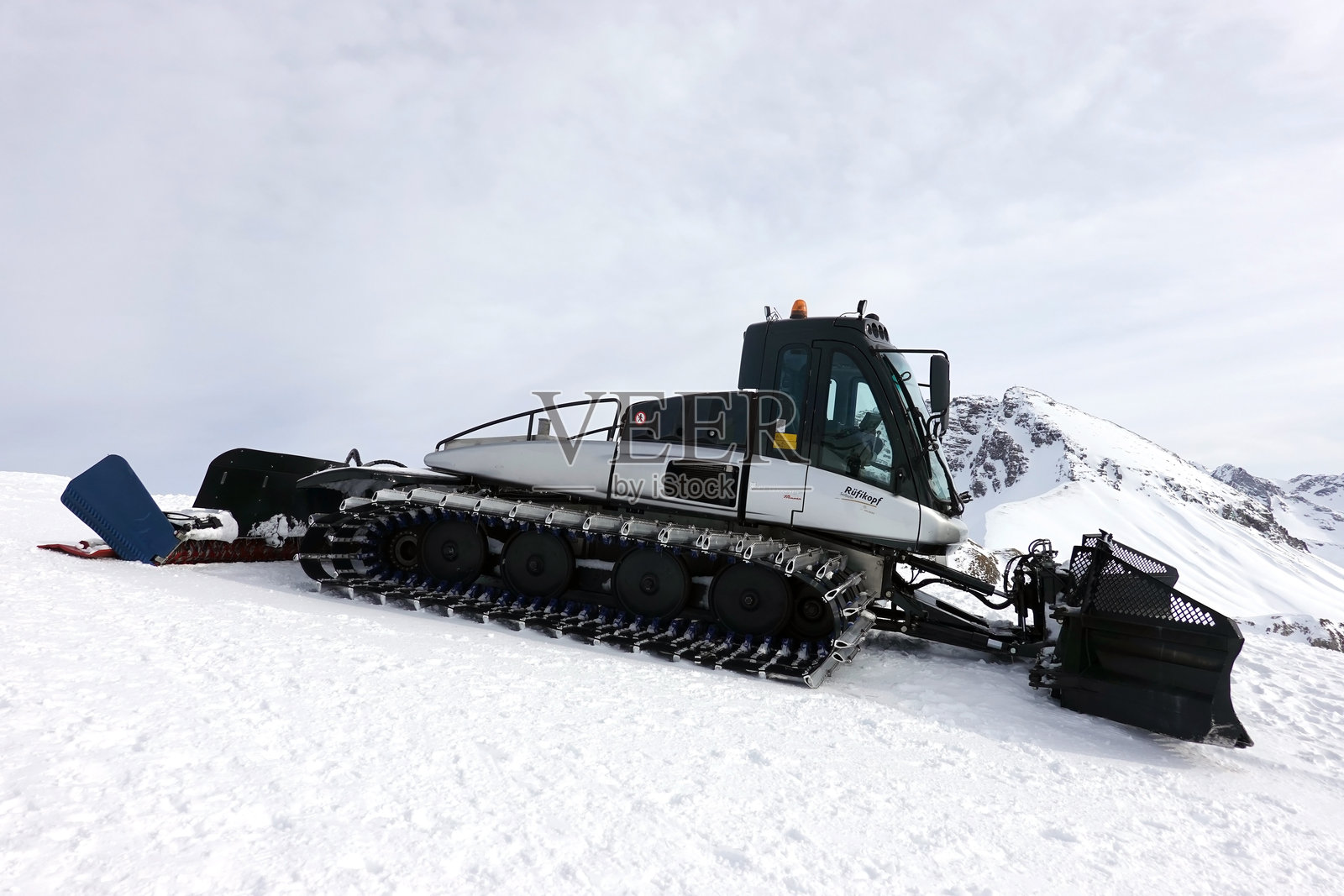 雪地整形机照片摄影图片