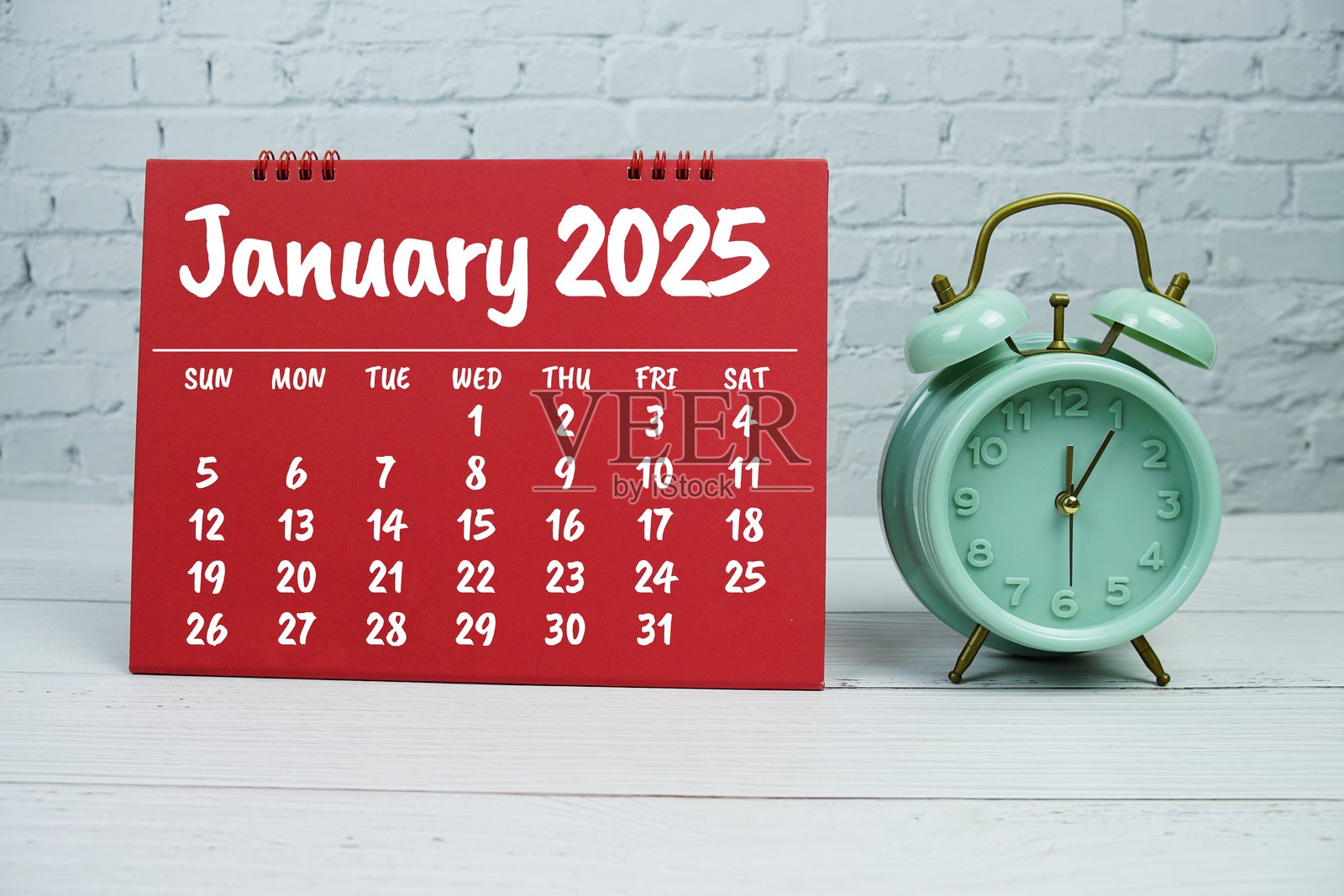 2025年1月的年度月历桌面日历，用于计划和管理照片摄影图片