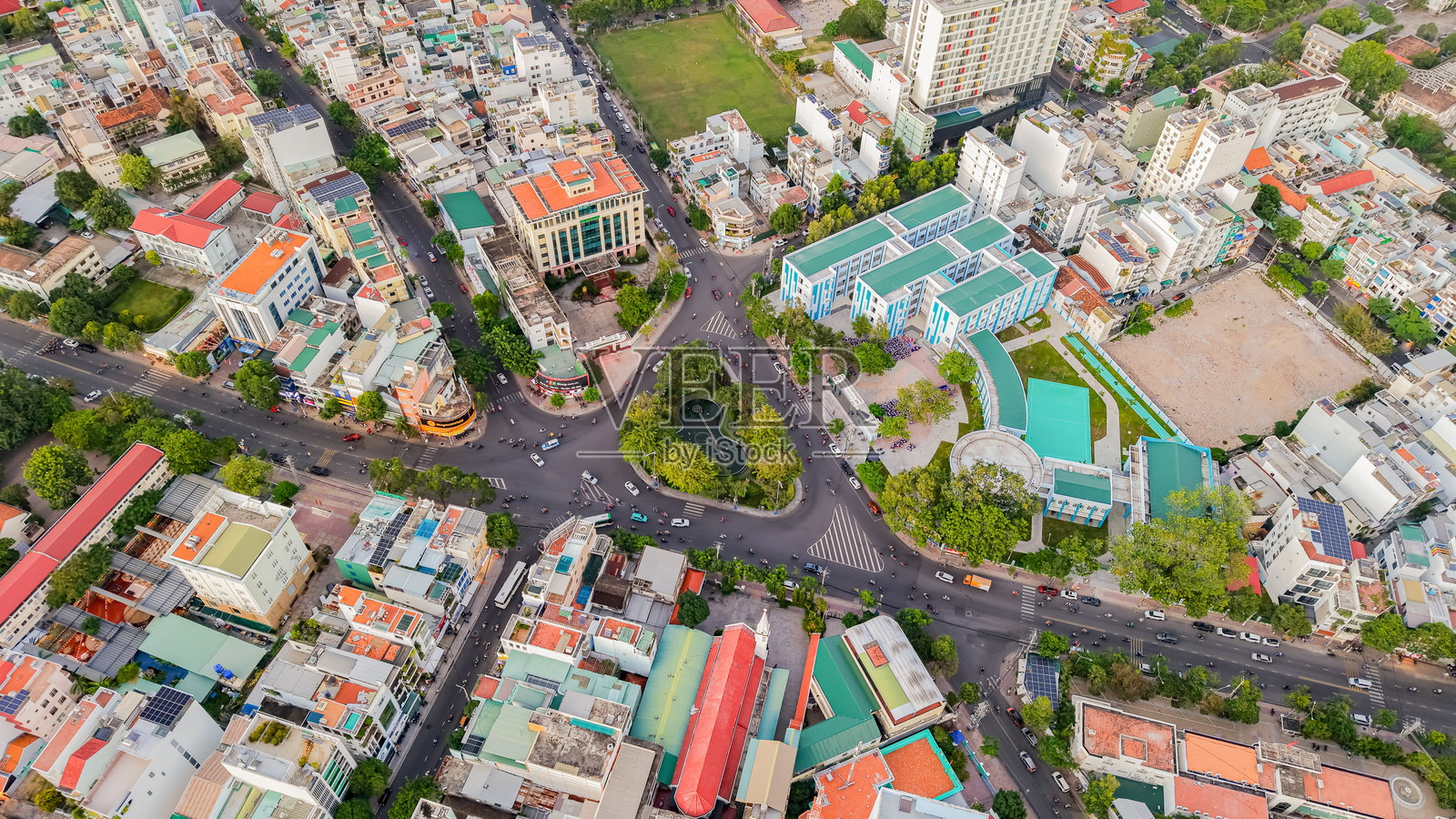 城市景观。照片摄影图片