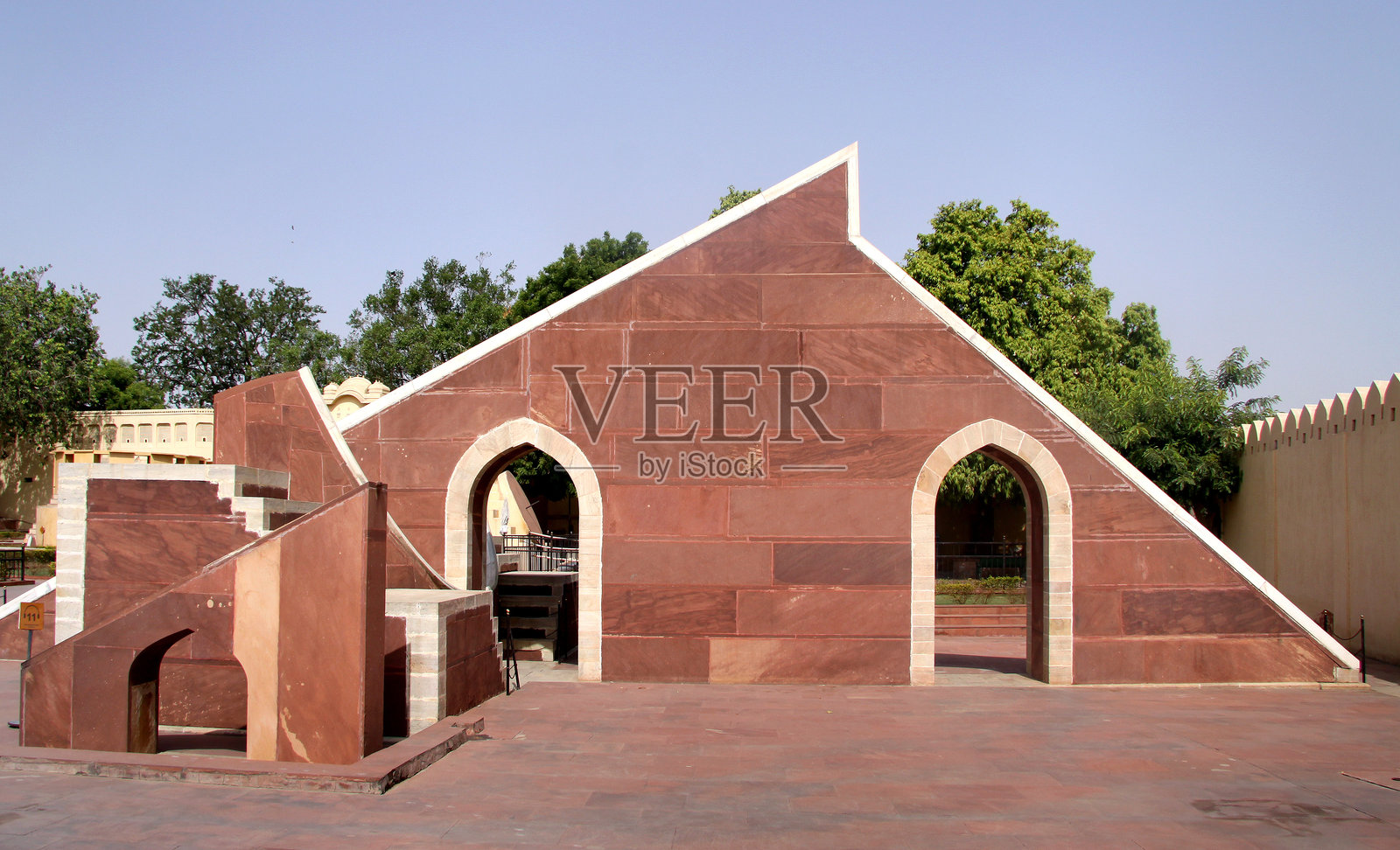 贾恩塔尔·曼塔尔是一个天文观测地点。照片摄影图片