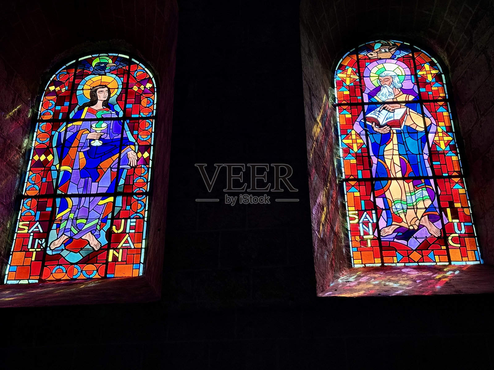 彩色玻璃窗照片摄影图片