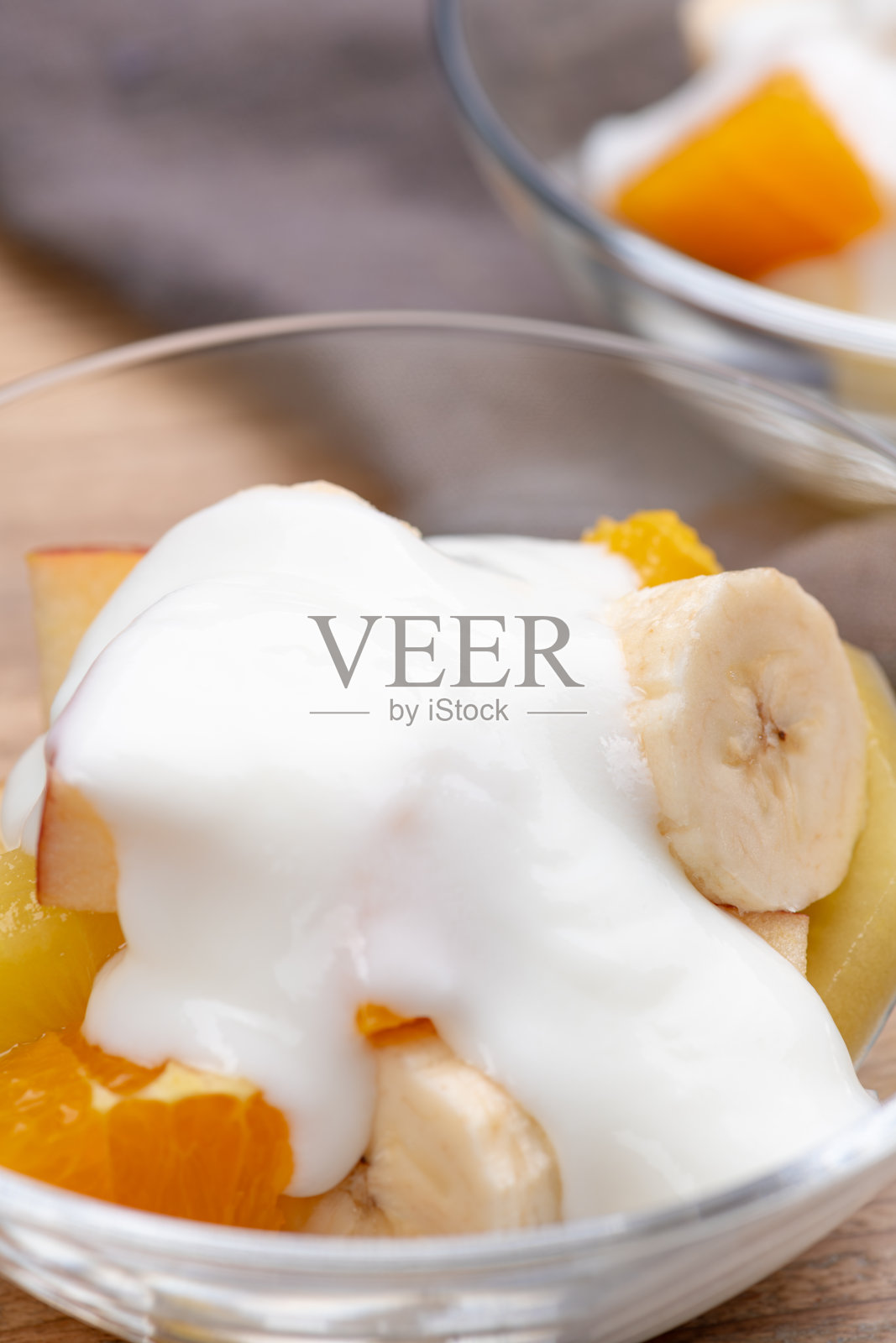 碗中的水果酸奶特写照片摄影图片