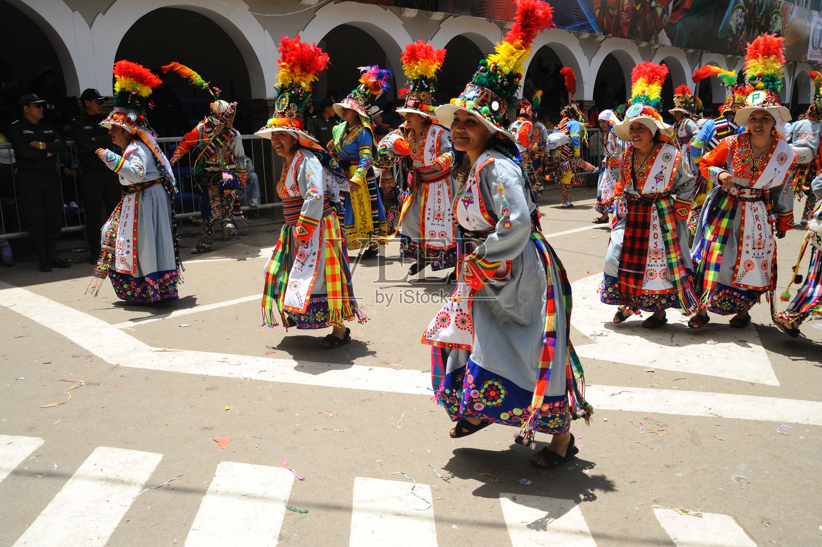 奥鲁罗狂欢节服装照片摄影图片