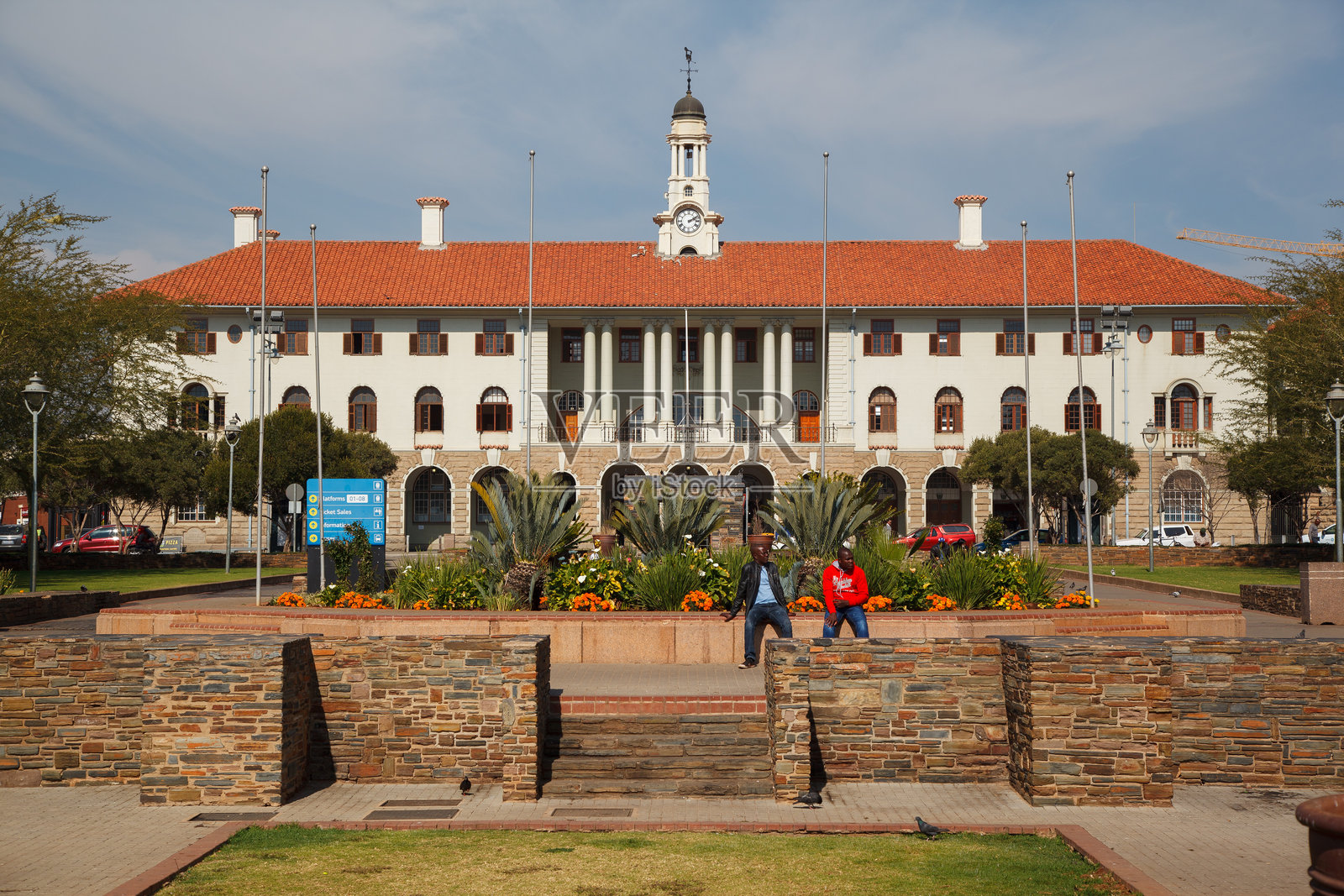 普利托里亚火车站，1910年的历史建筑，位于南非豪登省普利托里亚市中心，带有一个小钟楼。照片摄影图片