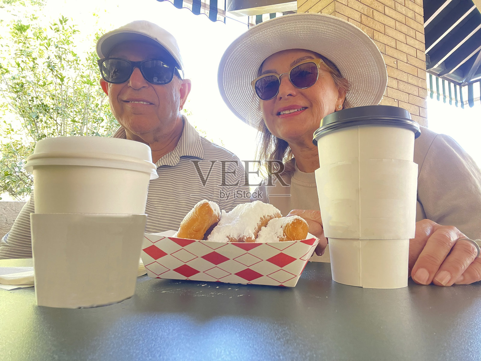 咖啡馆时刻照片摄影图片