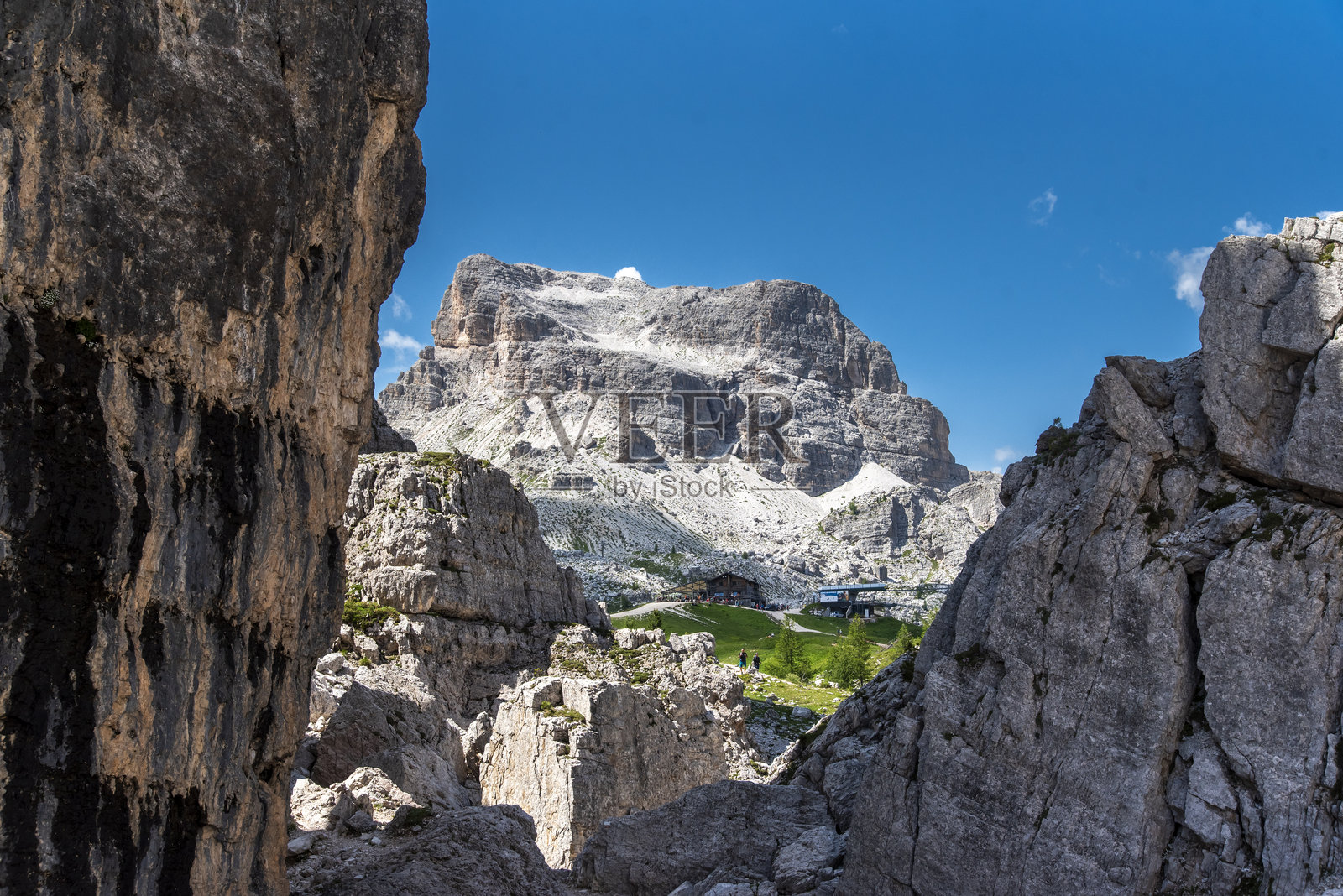 美丽的山脉风景。意大利南蒂罗尔的多洛米蒂山脉景观，列入联合国教科文组织世界遗产名录。照片摄影图片
