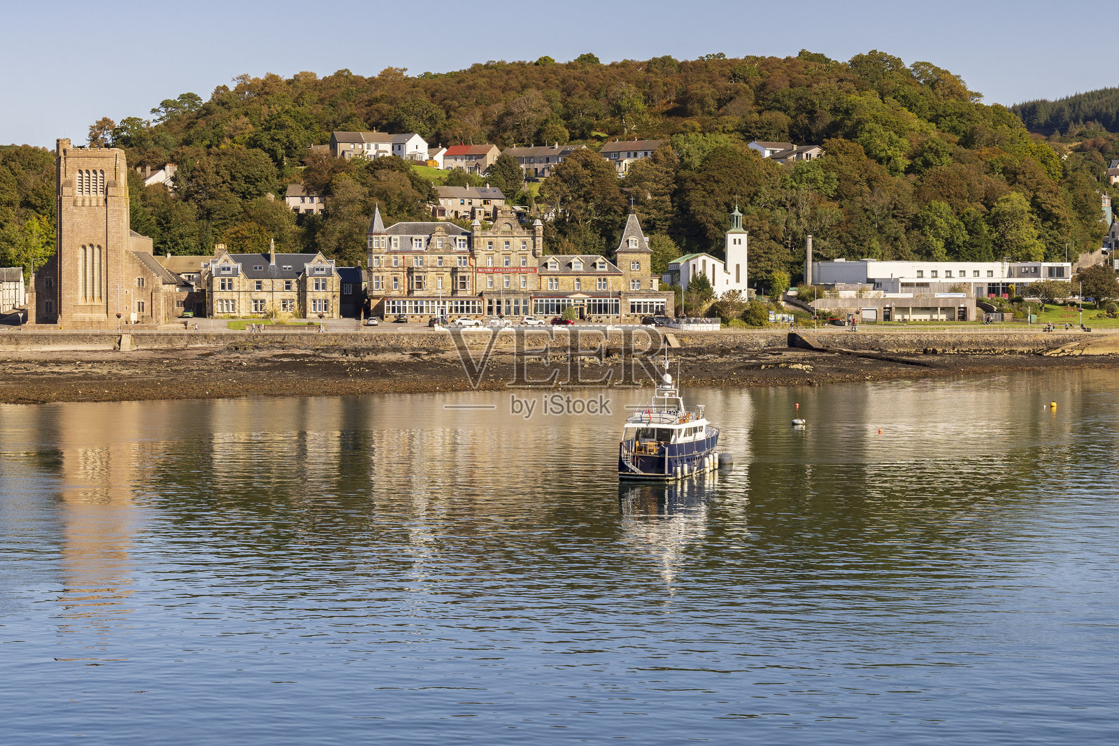 苏格兰，奥班。奥班湾沿岸的城镇。照片摄影图片