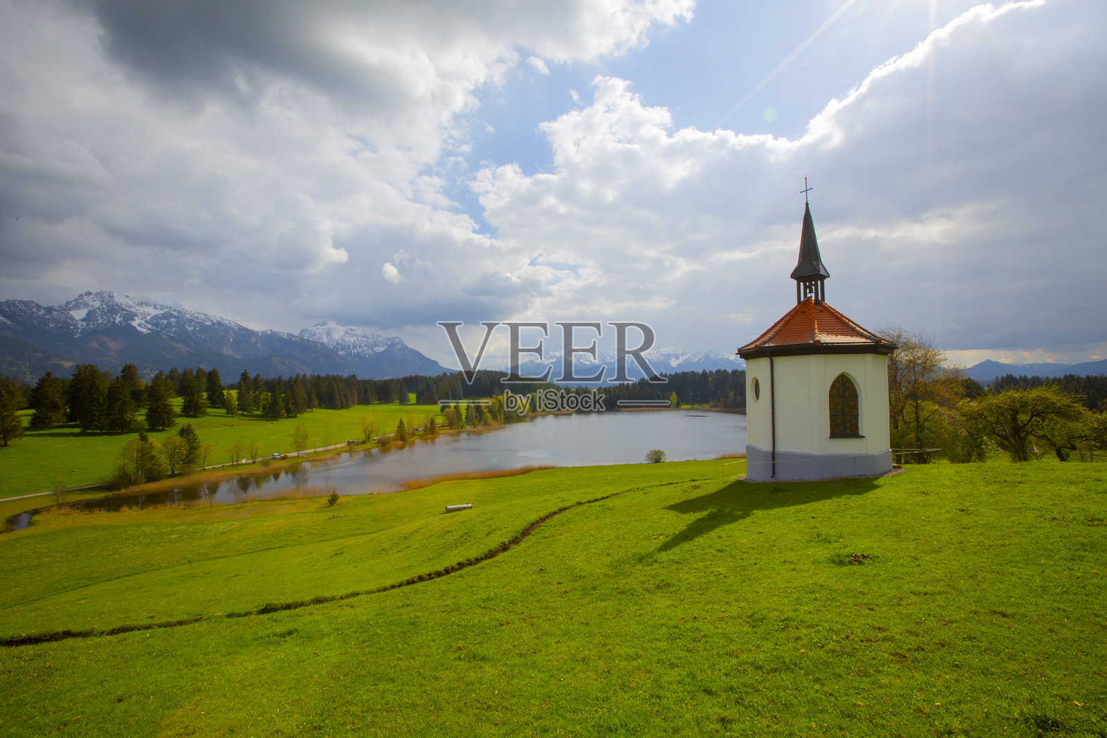 Hegratsriedsee环湖徒步旅行照片摄影图片