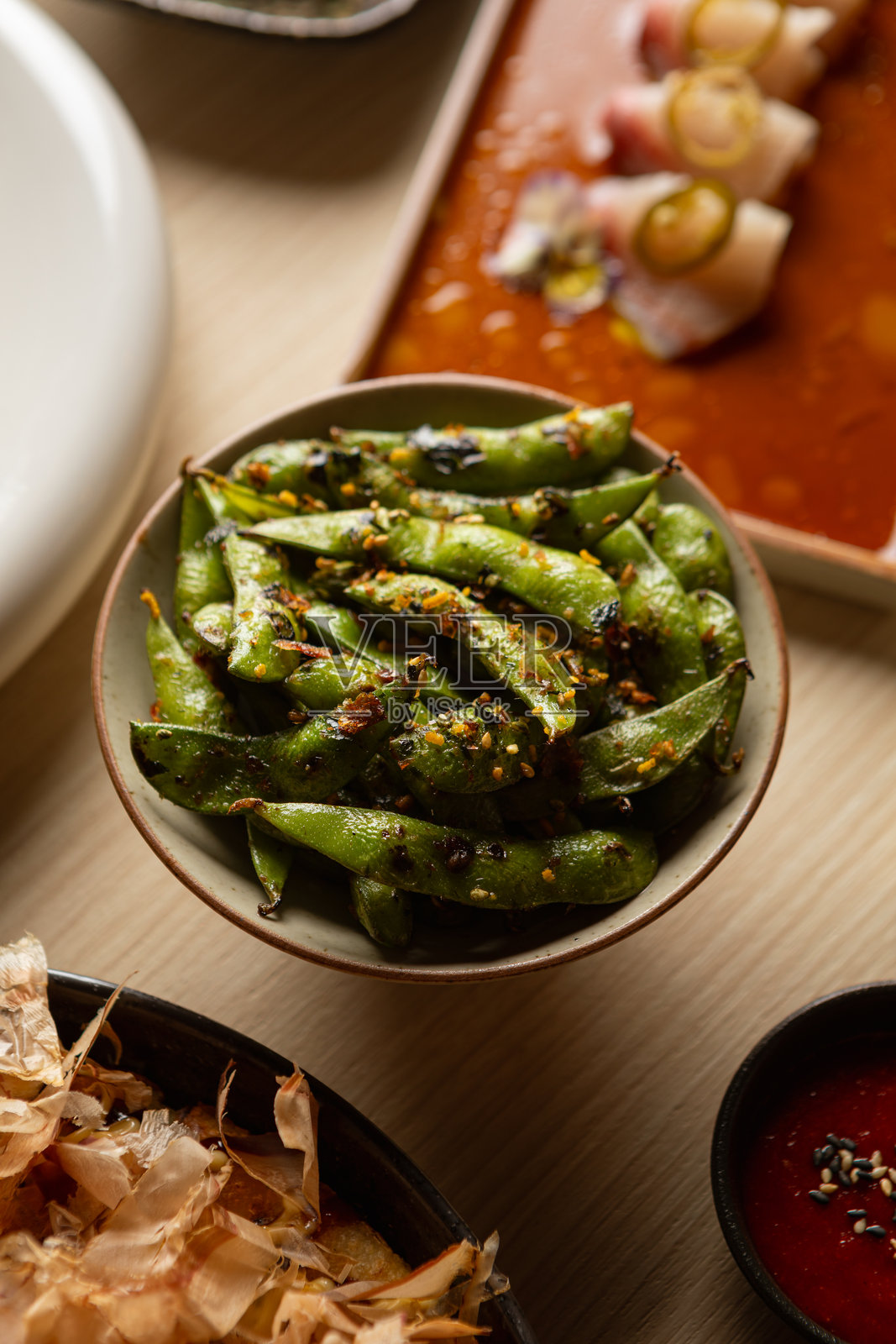 寿司和清酒餐厅照片摄影图片