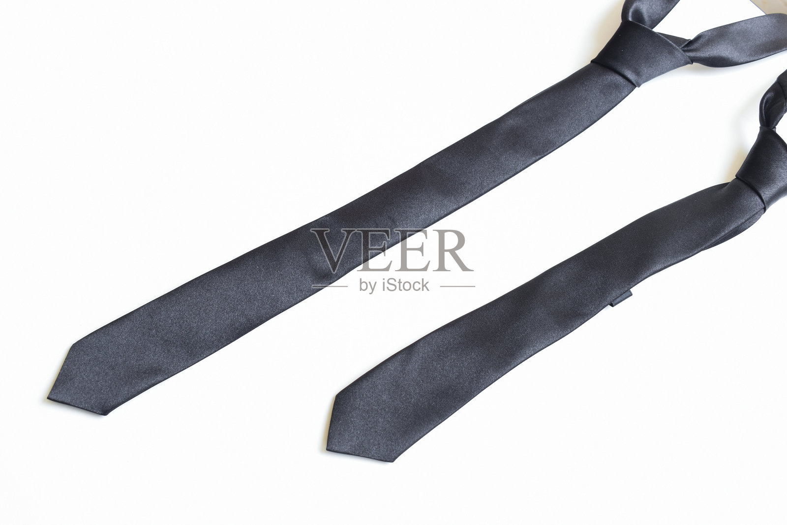 黑色领带孤立在白色背景上，父亲节概念与商务风格照片摄影图片