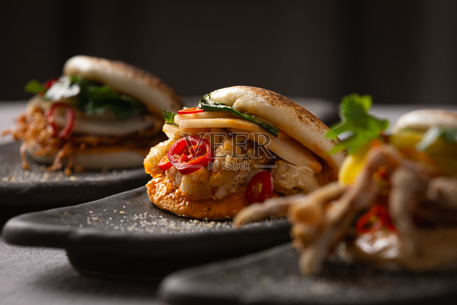 现代中餐照片摄影图片