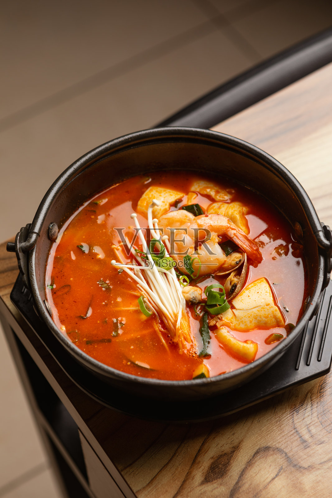 辣味韩国汤照片摄影图片