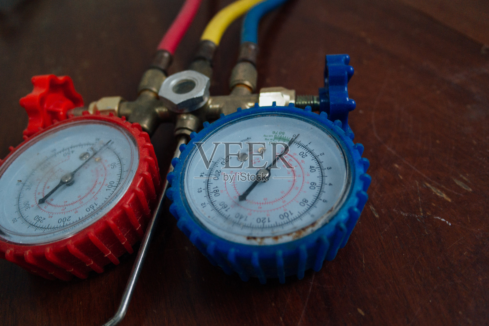 交流电压表照片摄影图片