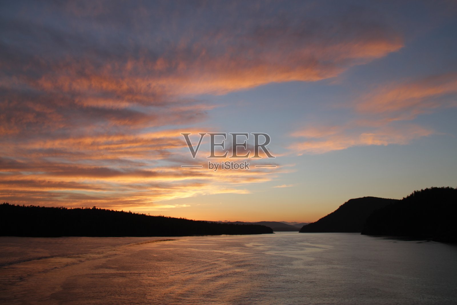 梅恩岛上的最后一缕光芒照片摄影图片