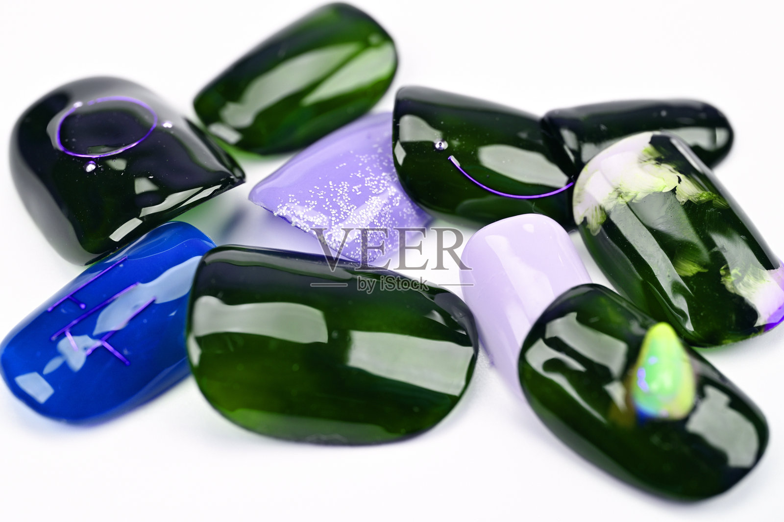 随机排列的彩色指甲 01照片摄影图片