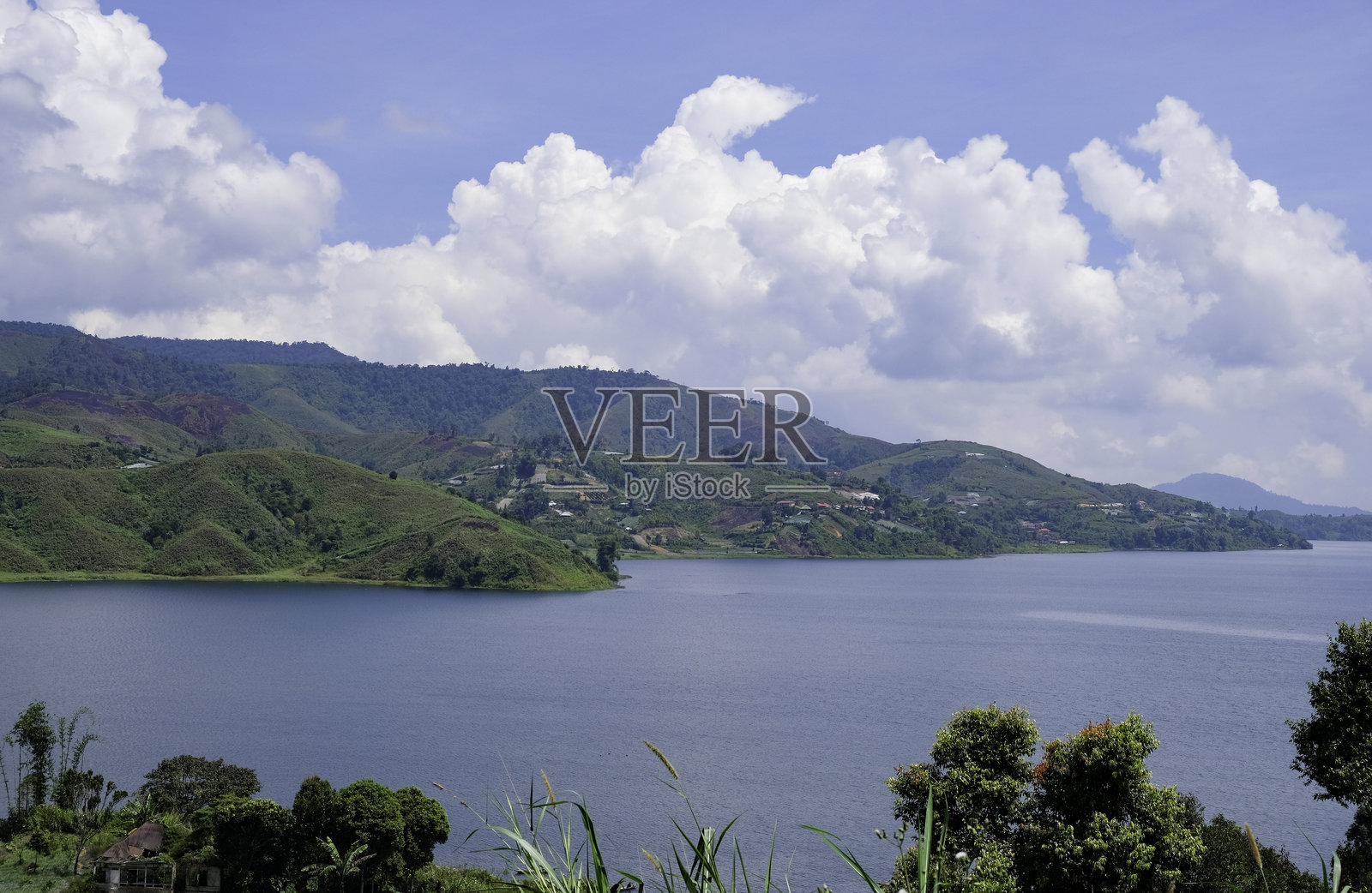 印尼西苏门答腊阿拉汉潘江的迪亚塔斯湖美景。照片摄影图片