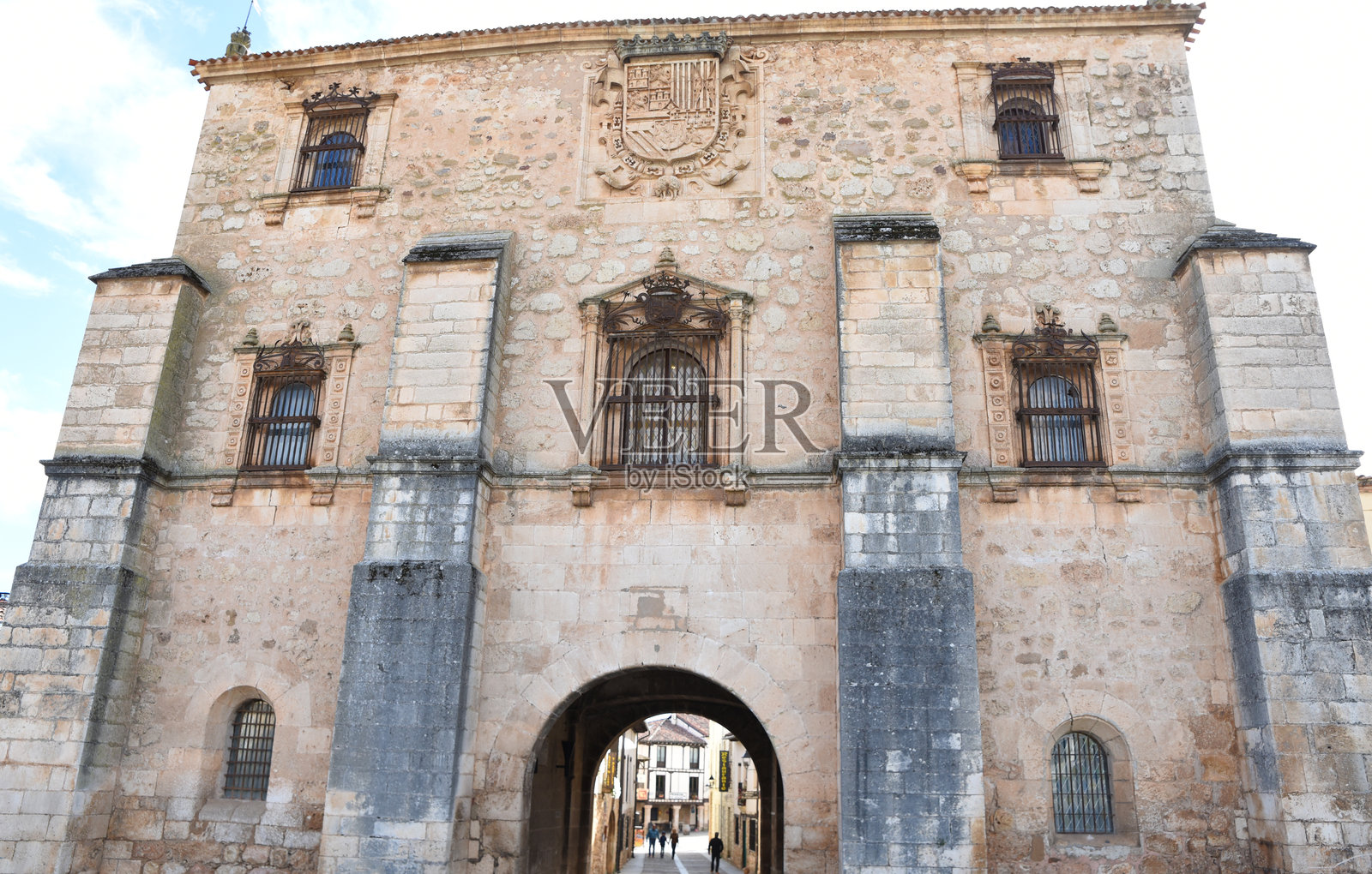 西班牙科瓦鲁比亚斯的旅游办公室和档案馆大楼照片摄影图片