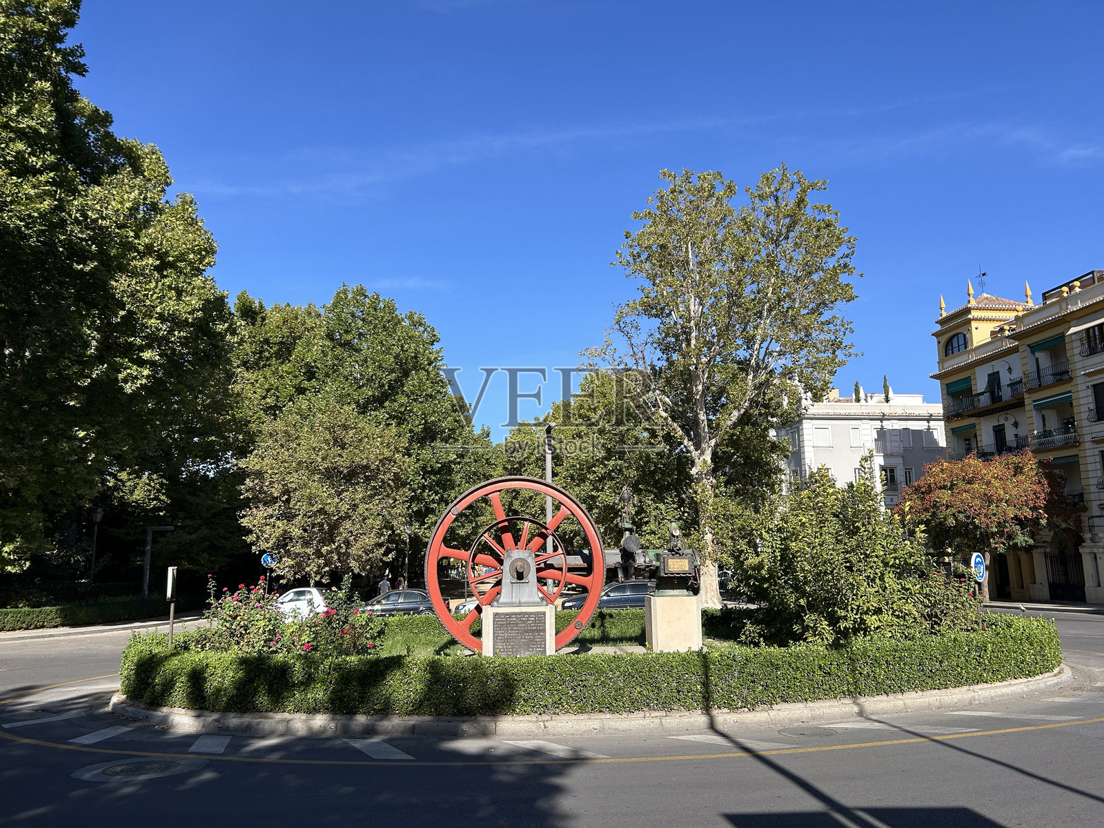 格拉纳达的环形交叉口照片摄影图片