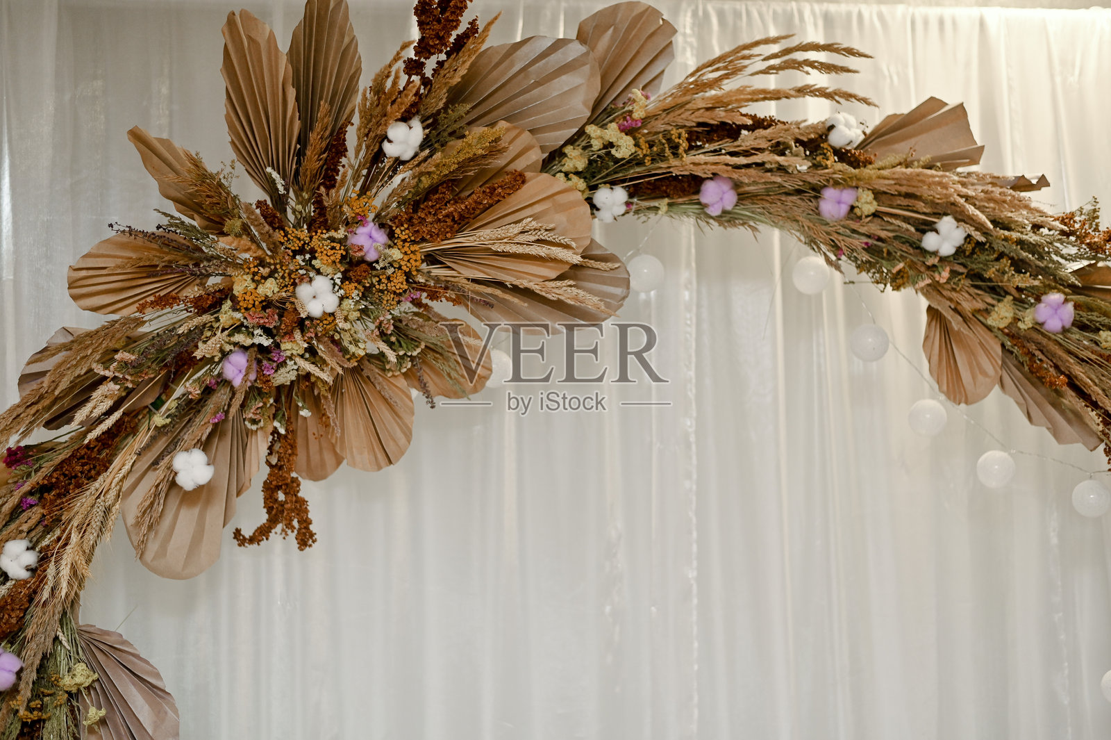 装饰由干花制成。留白空间，照片摄影图片