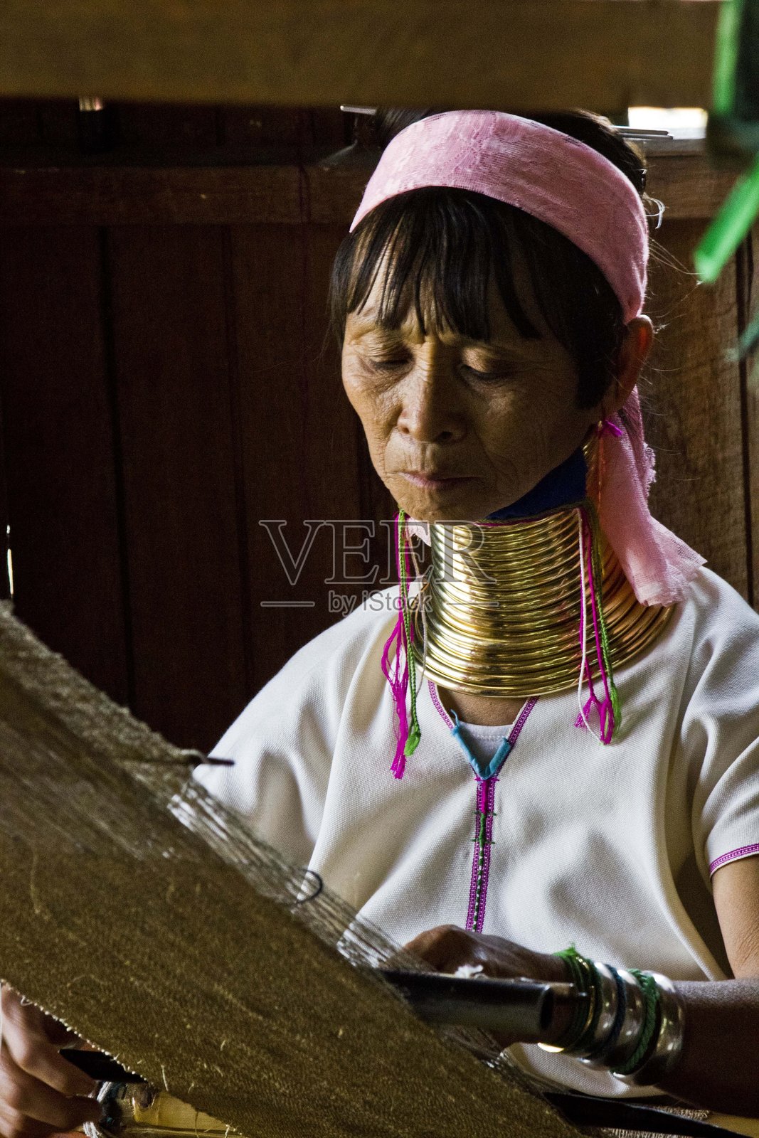 老卡扬妇女照片摄影图片