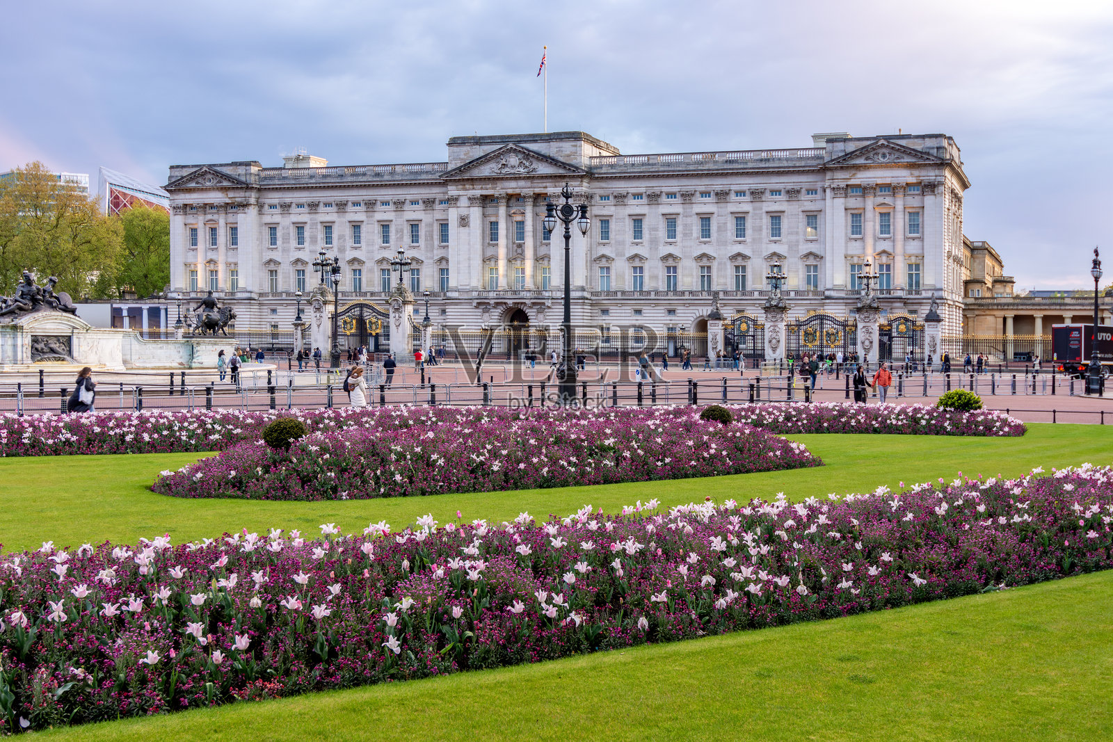 伦敦,英国的白金汉宫日落时分照片摄影图片