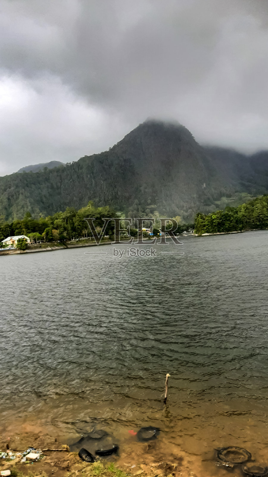 萨兰甘湖的风景照片摄影图片