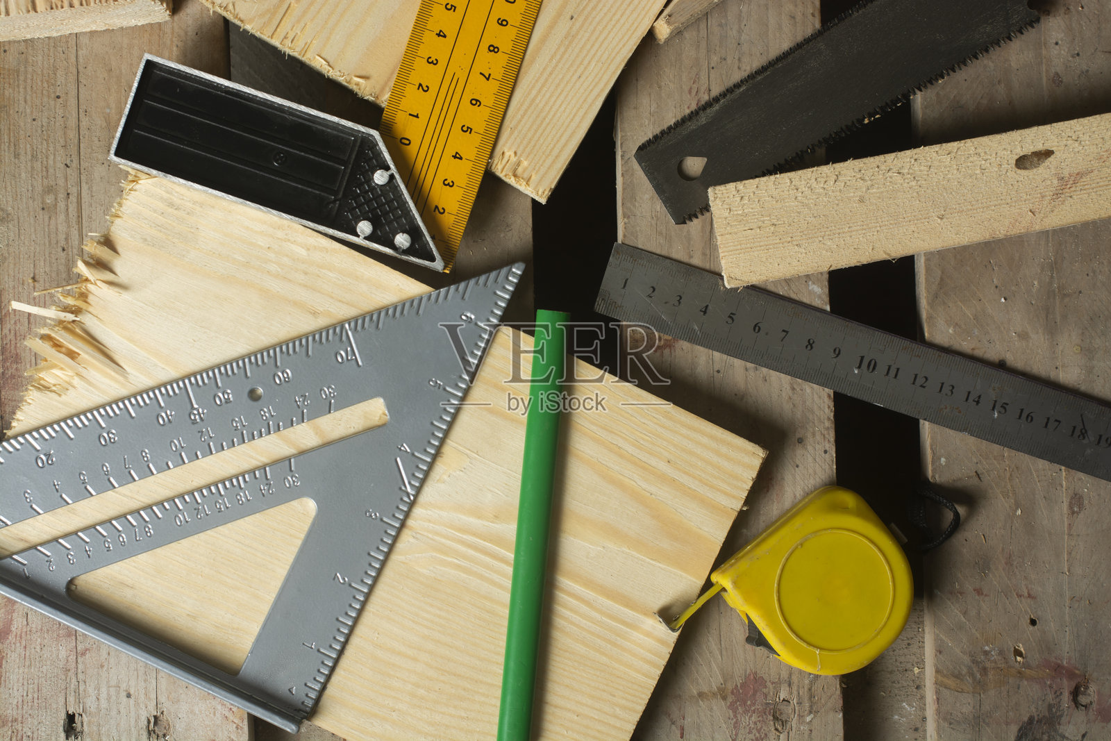 木工工具用于标记木料。照片摄影图片